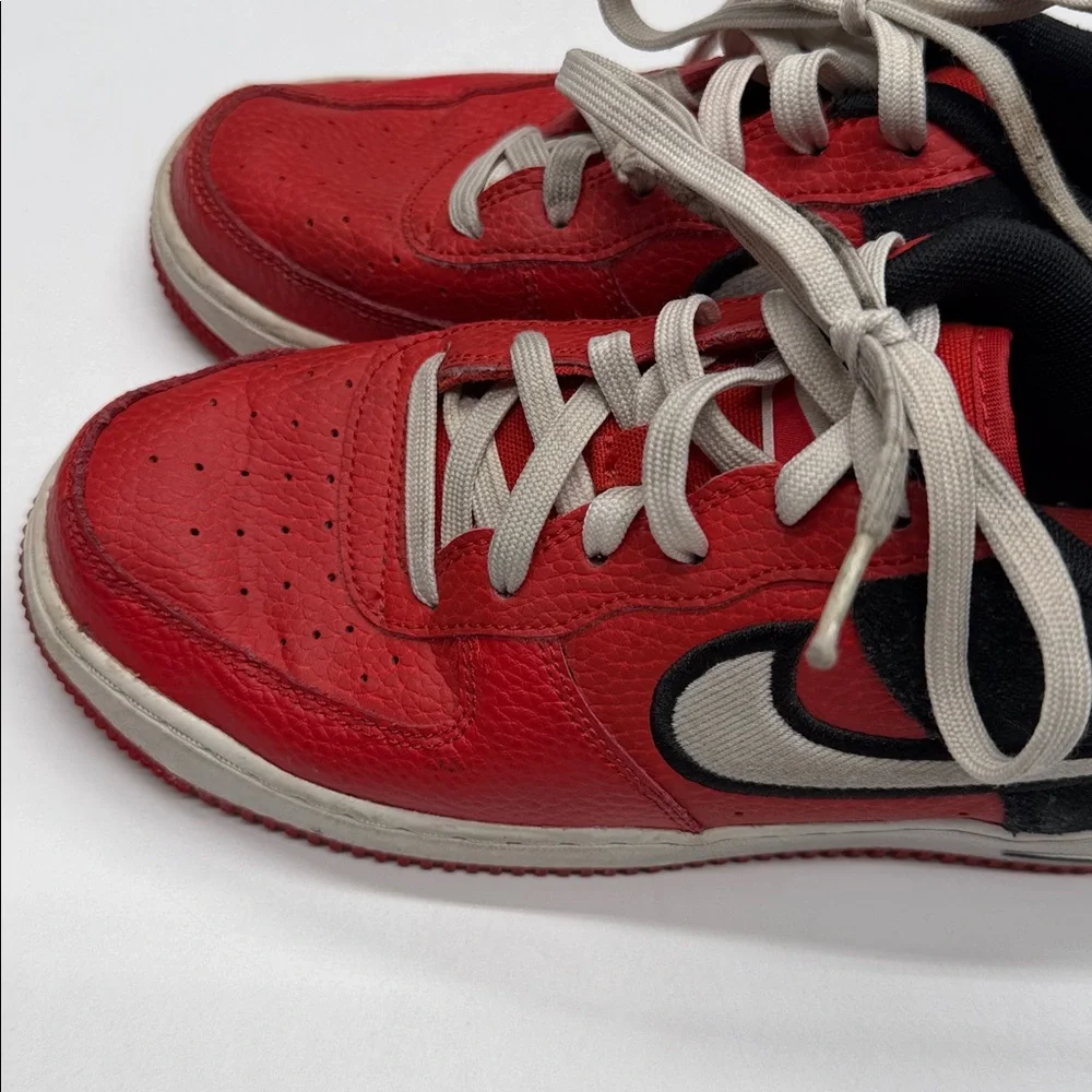 Nike Airforce 1 LV8 1 Mystic Red‎ Black 6 Youth